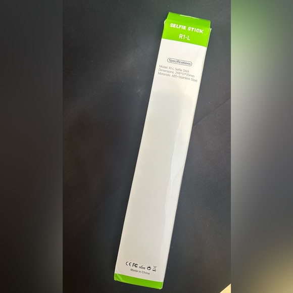 🎄🎁 Wireless Selfie Stick NIB - Picture 7 of 7